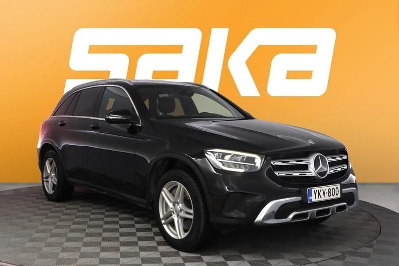 Käytetty Mercedes GLC300e Business 313 HP (230 kW) 2022 Katumaasturi
