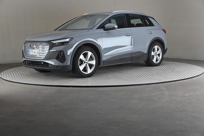 Käytetty Audi Q4 e-tron Advanced 150 kW (204 HP) 2022 Katumaasturi