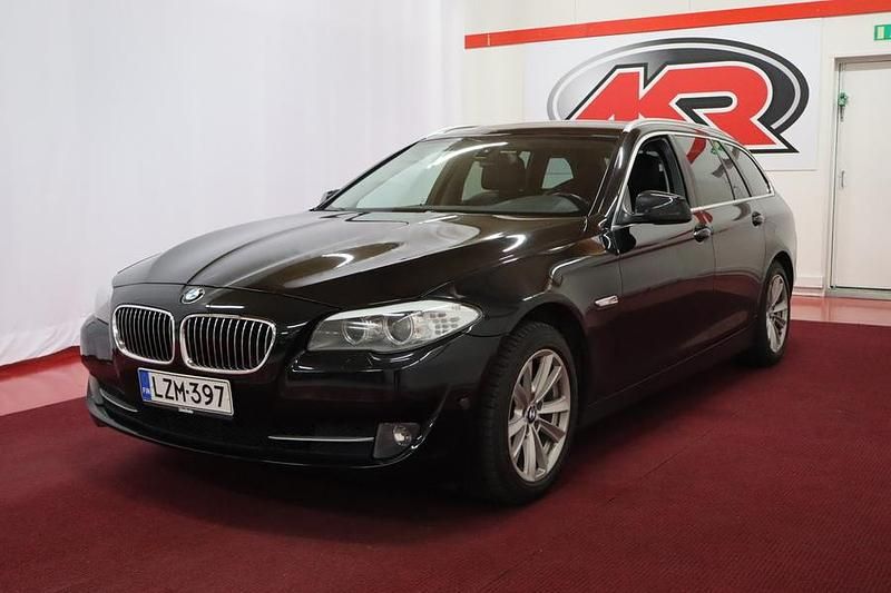 Käytetty 2011 BMW 520 Sport Line Farmari | 12 250 € (Perustarjous) - Kuva 1/4