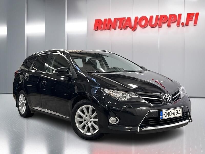 Käytetty Toyota Auris Touring Sports Multidrive S 132 HP (97 kW) 2014 Musta Farmari