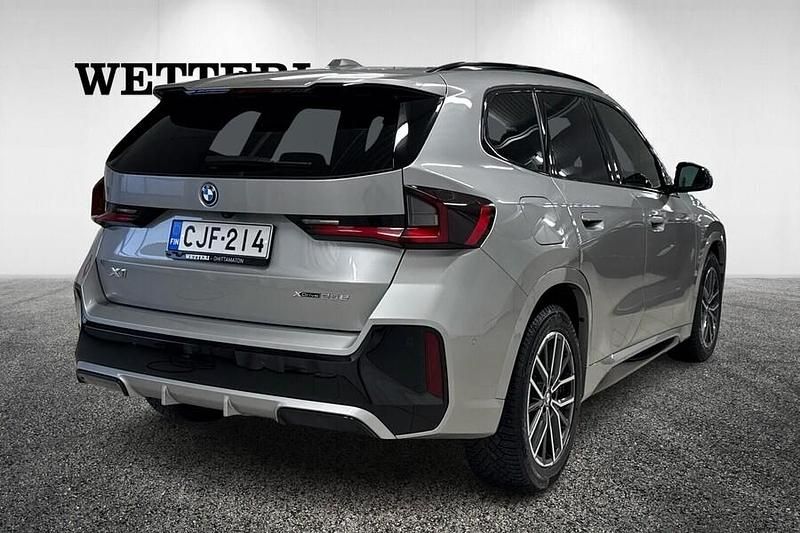 Käytetty BMW X1 M Sport 245 HP (180 kW) 2024 Hopea Katumaasturi