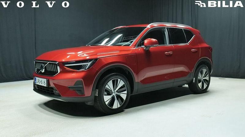 Käytetty 2023 Volvo XC40 Core Katumaasturi | 34 600 € (Perustarjous) - Kuva 1/3
