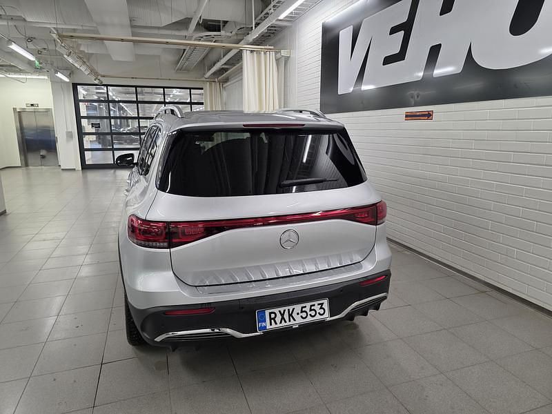 Käytetty Mercedes EQB300 AMG line 167 kW (228 HP) 2024 Katumaasturi