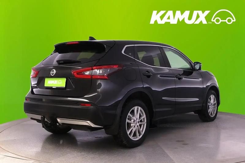 Käytetty Nissan Qashqai N-Connecta 116 HP (85 kW) 2019 Musta Katumaasturi