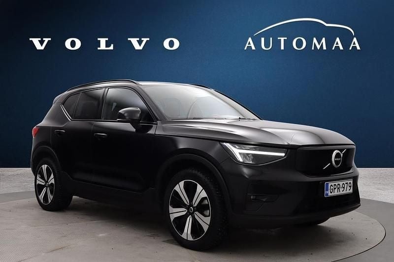 Käytetty Volvo XC40 Plus 300 kW (408 HP) 2024 Musta Katumaasturi