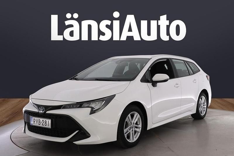 Valkoinen Käytetty 2023 Toyota Corolla Active Farmari | 23 890 € (Perustarjous) - Kuva 1/1