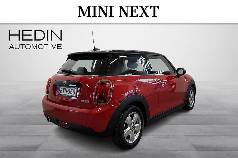 Käytetty Mini Cooper Essential 136 HP (100 kW) 2018 Punainen Viistoperä