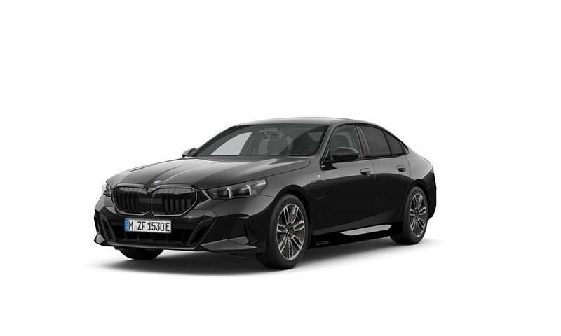 Uusi 2025 BMW 530e M Sport Sedan | 77 149 € - Kuva 1/4