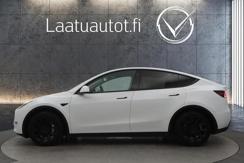 Käytetty Tesla Model Y 258 kW (351 HP) 2022 Katumaasturi