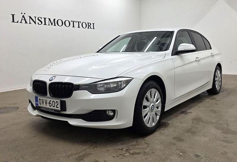 Käytetty BMW 318 143 HP (105 kW) 2012 Sedan
