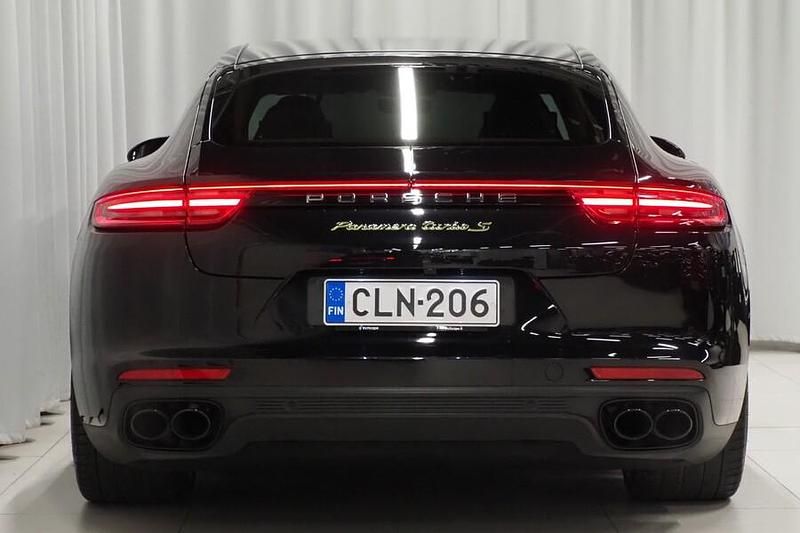 Käytetty Porsche Panamera Turbo S Sport 2018 Sedan