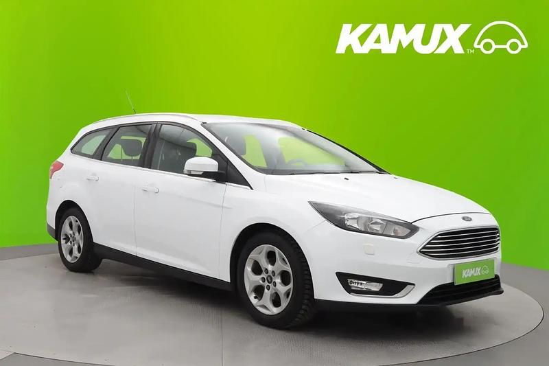 Käytetty Ford Focus Titanium 120 HP (88 kW) 2015 Valkoinen Farmari