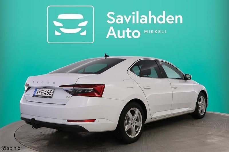 Käytetty Skoda Superb Style 156 HP (114 kW) 2020 Valkoinen Sedan