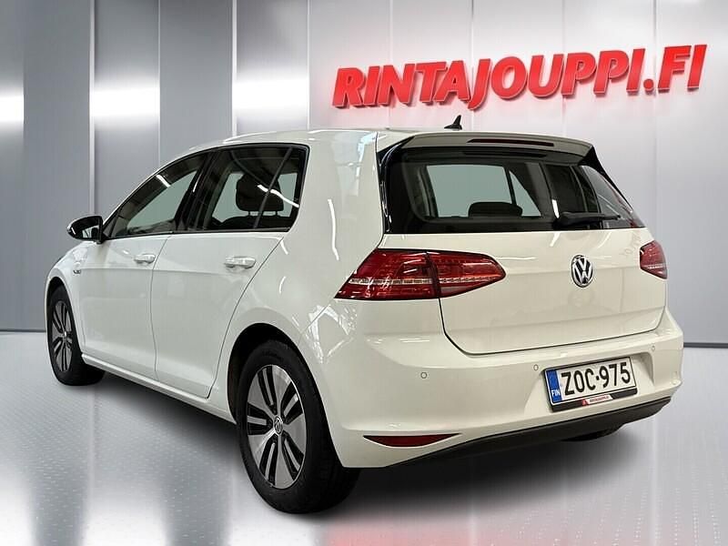 Käytetty VW e-Golf 85 kW (116 HP) 2016 Valkoinen Viistoperä