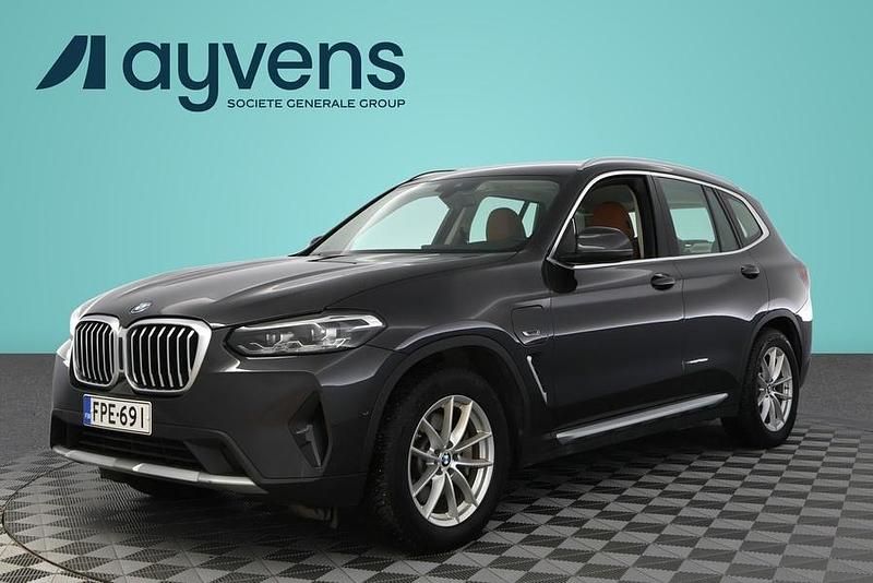 Harmaa Käytetty 2022 BMW X3 Katumaasturi | 37 900 € (Perustarjous) - Kuva 1/4