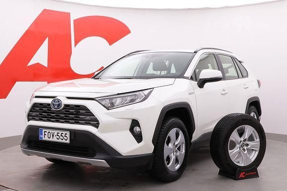 Valkoinen Käytetty 2022 Toyota RAV4 Active Katumaasturi | 32 490 € (Perustarjous) - Kuva 1/4