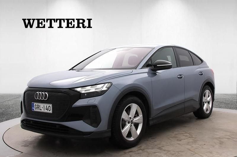 Sininen Käytetty 2024 Audi Q4 Sportback e-tron Katumaasturi | 46 890 € (Kallis) - Kuva 1/4