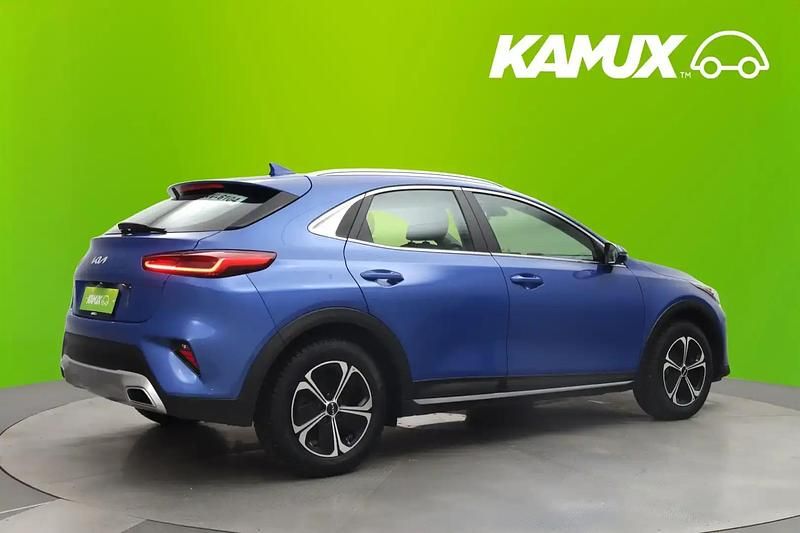 Käytetty Kia XCeed 105 HP (77 kW) 2021 Sininen Katumaasturi