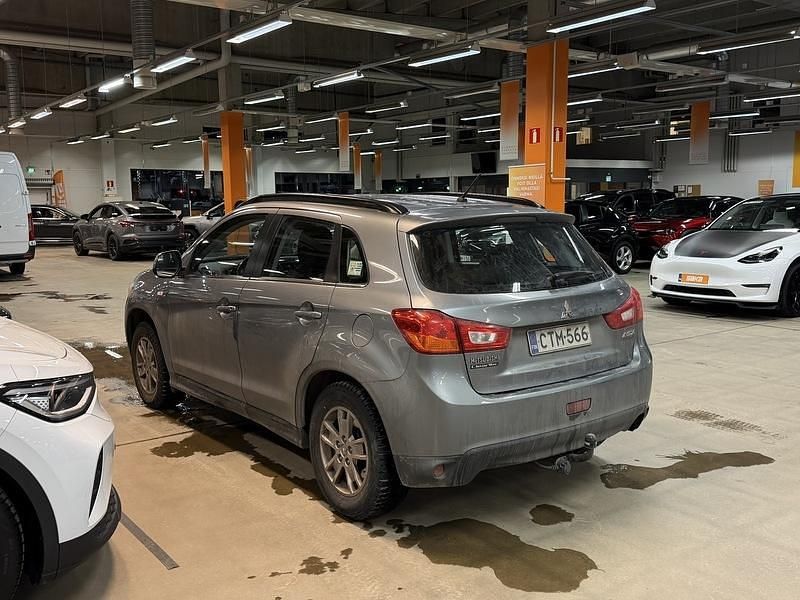 Käytetty Mitsubishi ASX Invite 117 HP (86 kW) 2015 Katumaasturi