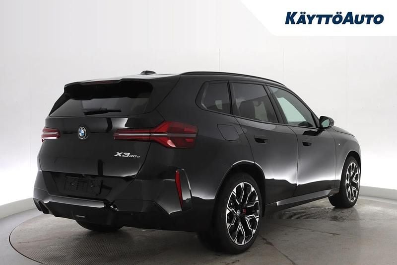 Käytetty BMW X3 Comfort Edition 299 HP (219 kW) 2025 Saphir schwarz Katumaasturi