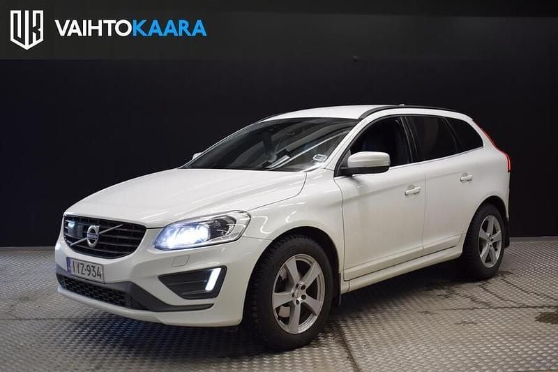 Käytetty Volvo XC60 R-Design 190 HP (139 kW) 2017 Katumaasturi