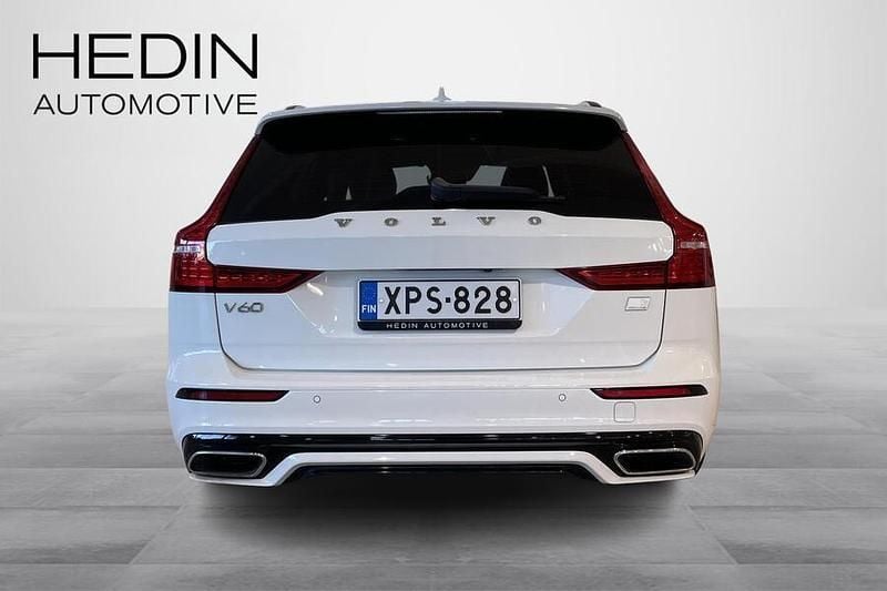 Käytetty Volvo V60 Business Edition 340 HP (250 kW) 2022 Farmari