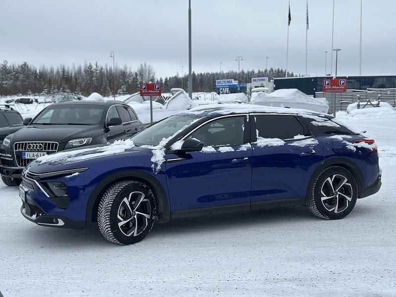 Käytetty Citroën C5 X Business Class 224 HP (164 kW) 2023 Farmari