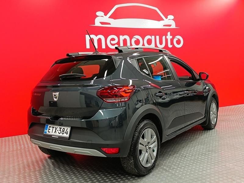 Käytetty Dacia Sandero Comfort 91 HP (66 kW) 2022 Harmaa Viistoperä