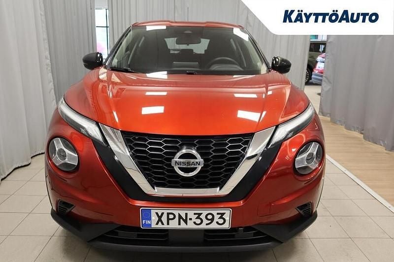 Käytetty Nissan Juke Visia 114 HP (83 kW) 2021 Punainen Katumaasturi