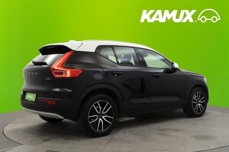 Käytetty Volvo XC40 Business Edition 150 HP (110 kW) 2018 Musta Katumaasturi