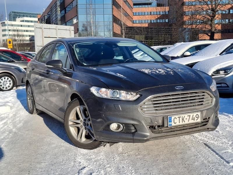 Käytetty Ford Mondeo Titanium 160 HP (117 kW) 2015 Harmaa Viistoperä