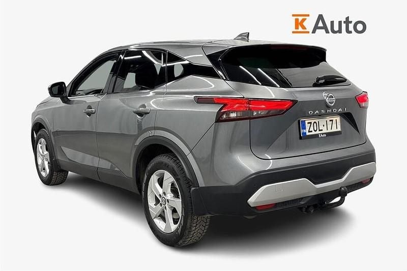 Käytetty Nissan Qashqai N-Connecta 158 HP (116 kW) 2022 Katumaasturi