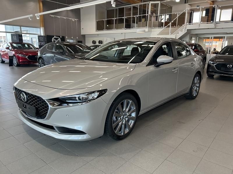 Uusi Mazda 3 Center-Line 140 HP (102 kW) 2025 Ruskea Sedan