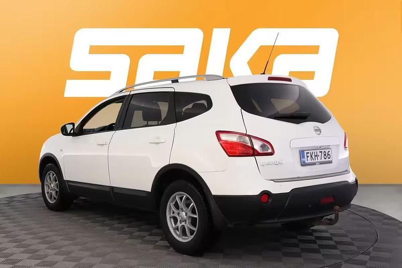 Käytetty Nissan Qashqai +2 Acenta 117 HP (86 kW) 2011 Katumaasturi