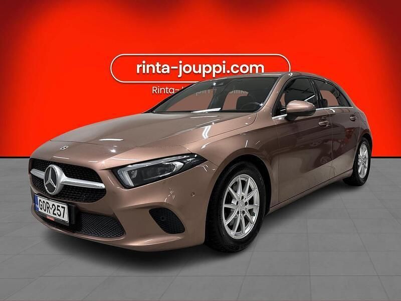 Käytetty 2021 Mercedes A180 Business Viistoperä | 23 490 € (Perustarjous) - Kuva 1/3