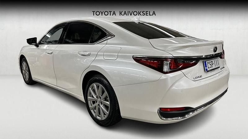 Uusi Lexus ES300H 178 HP (130 kW) 2025 Valkoinen Sedan