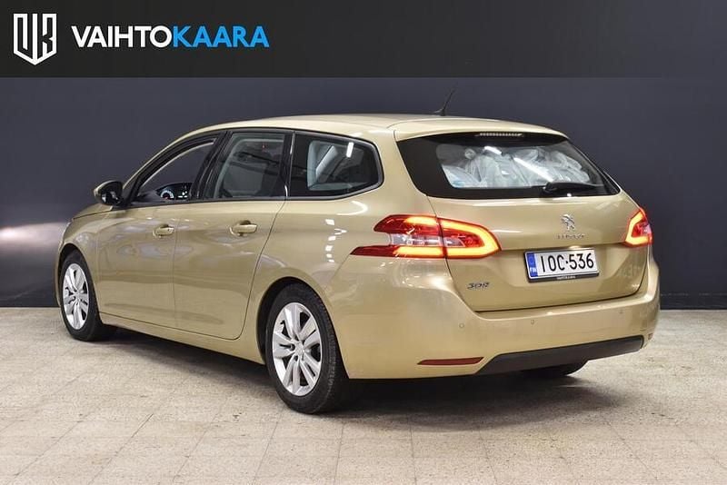 Käytetty Peugeot 308 SW Active 120 HP (88 kW) 2018 Farmari