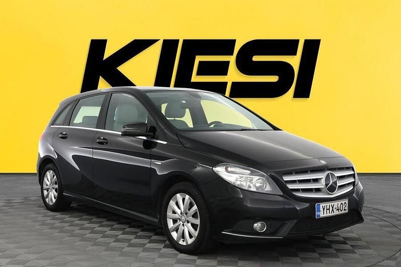 Käytetty 2012 Mercedes B180 Tila-auto | 6 280 € (Perustarjous) - Kuva 1/4