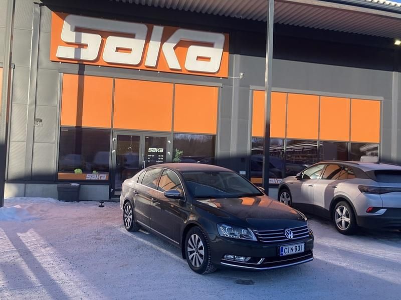 Käytetty VW Passat Highline 160 HP (117 kW) 2012 Sedan
