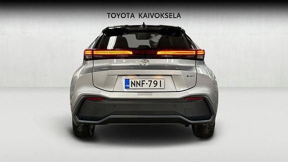 Käytetty Toyota C-HR Edition 138 HP (101 kW) 2024 Met. hopea Katumaasturi