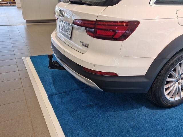 Käytetty Audi A4 Allroad Business 163 HP (119 kW) 2018 Valkoinen Farmari