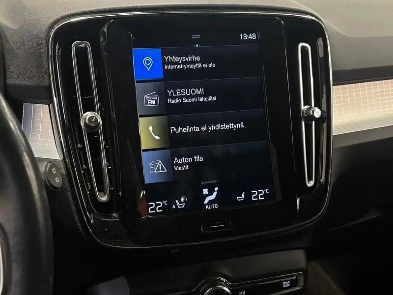 Käytetty Volvo XC40 Business Edition 190 HP (139 kW) 2019 Valkoinen Katumaasturi