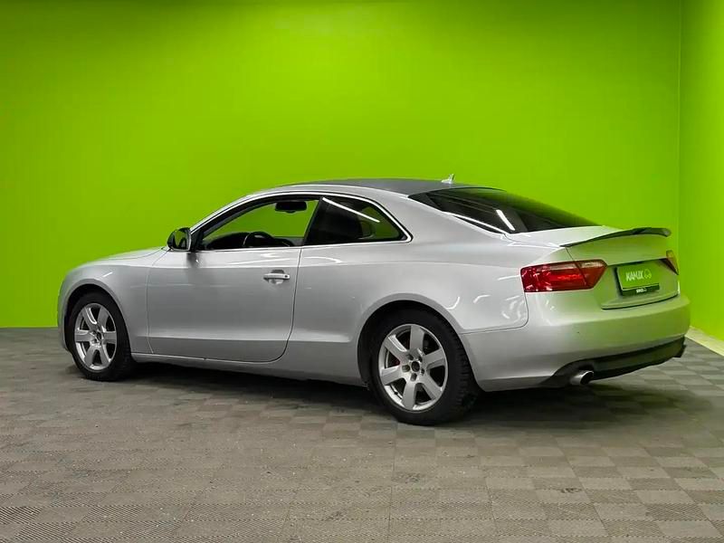 Käytetty Audi A5 Premium 239 HP (175 kW) 2009 Hopea / harmaa Coupe - kaksiovinen