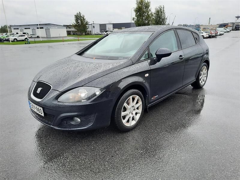 Musta Käytetty 2012 Seat Leon Copa Viistoperä | 4 990 € (Supertarjous) - Kuva 1/1