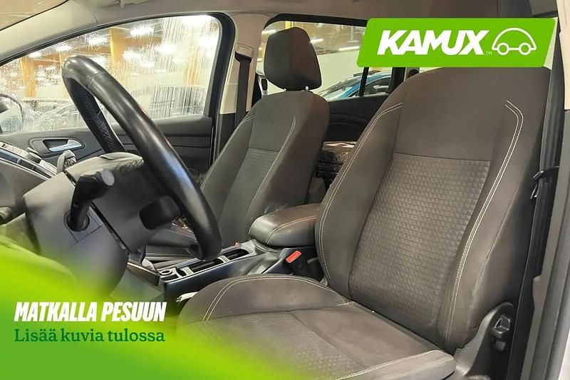 Käytetty Ford Grand C-Max Trend 125 HP (91 kW) 2016 Valkoinen Tila-auto