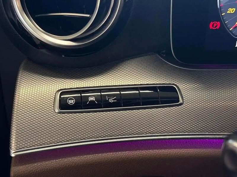 Käytetty Mercedes E220 Business 194 HP (142 kW) 2017 Musta Farmari