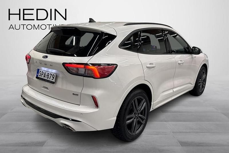 Käytetty Ford Kuga ST-Line 224 HP (164 kW) 2021 Valkoinen Katumaasturi