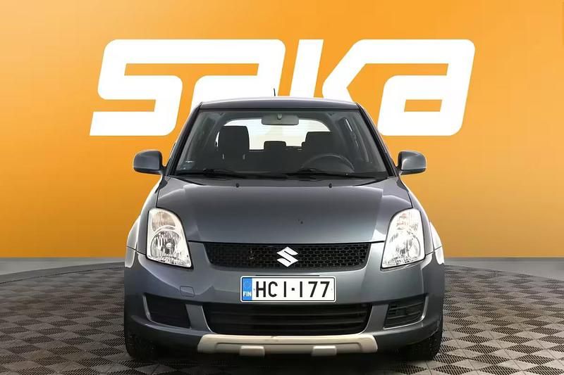 Käytetty Suzuki Swift 91 HP (66 kW) 2011 Viistoperä