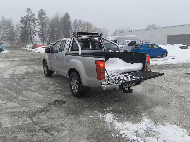 Käytetty Isuzu D-Max 2013
