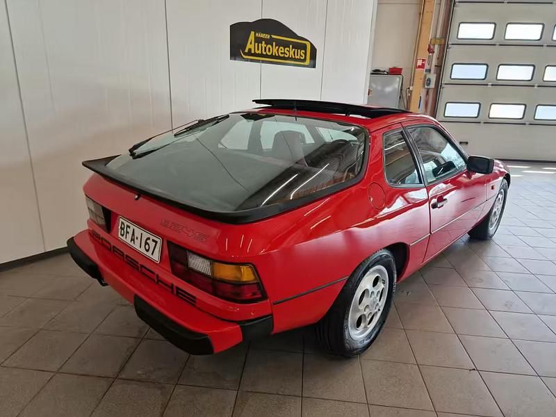 Käytetty Porsche 924 1985 Coupe - kaksiovinen